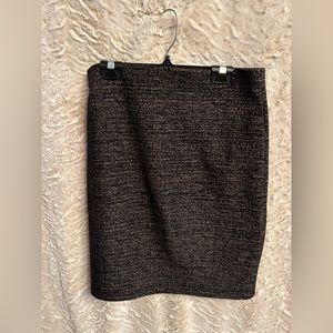 ⚠️🎁3 for $35🎁⚠️ Le chateau size Medium mini skirt grey and black
